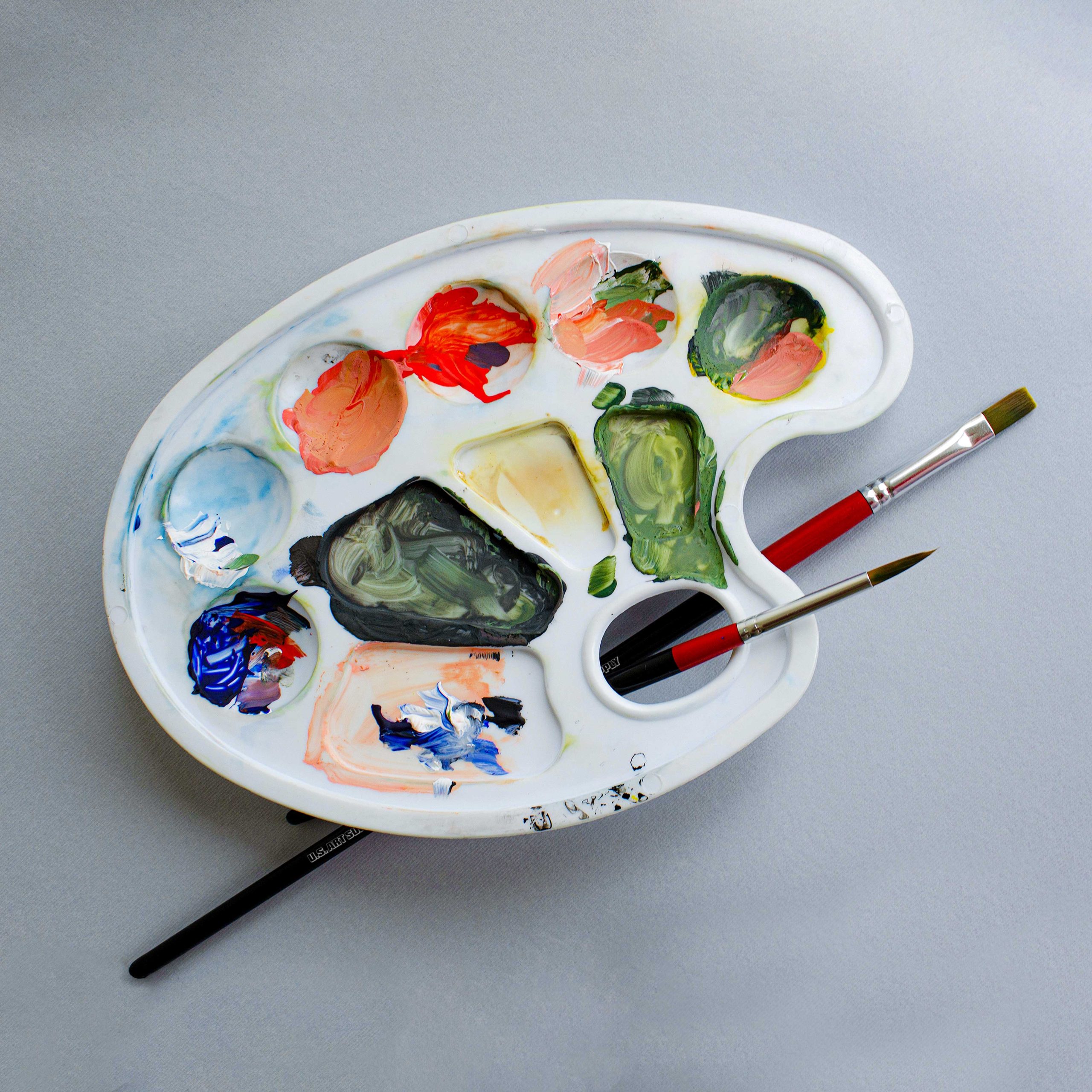 U.S. Art Supply 10-Well Plastic Artist Painting Palette - Paint Color Mixing Tray - Kids. Students. Fun Parties - Brush Mix Acrylic. Oil. Watercolor - Image 4